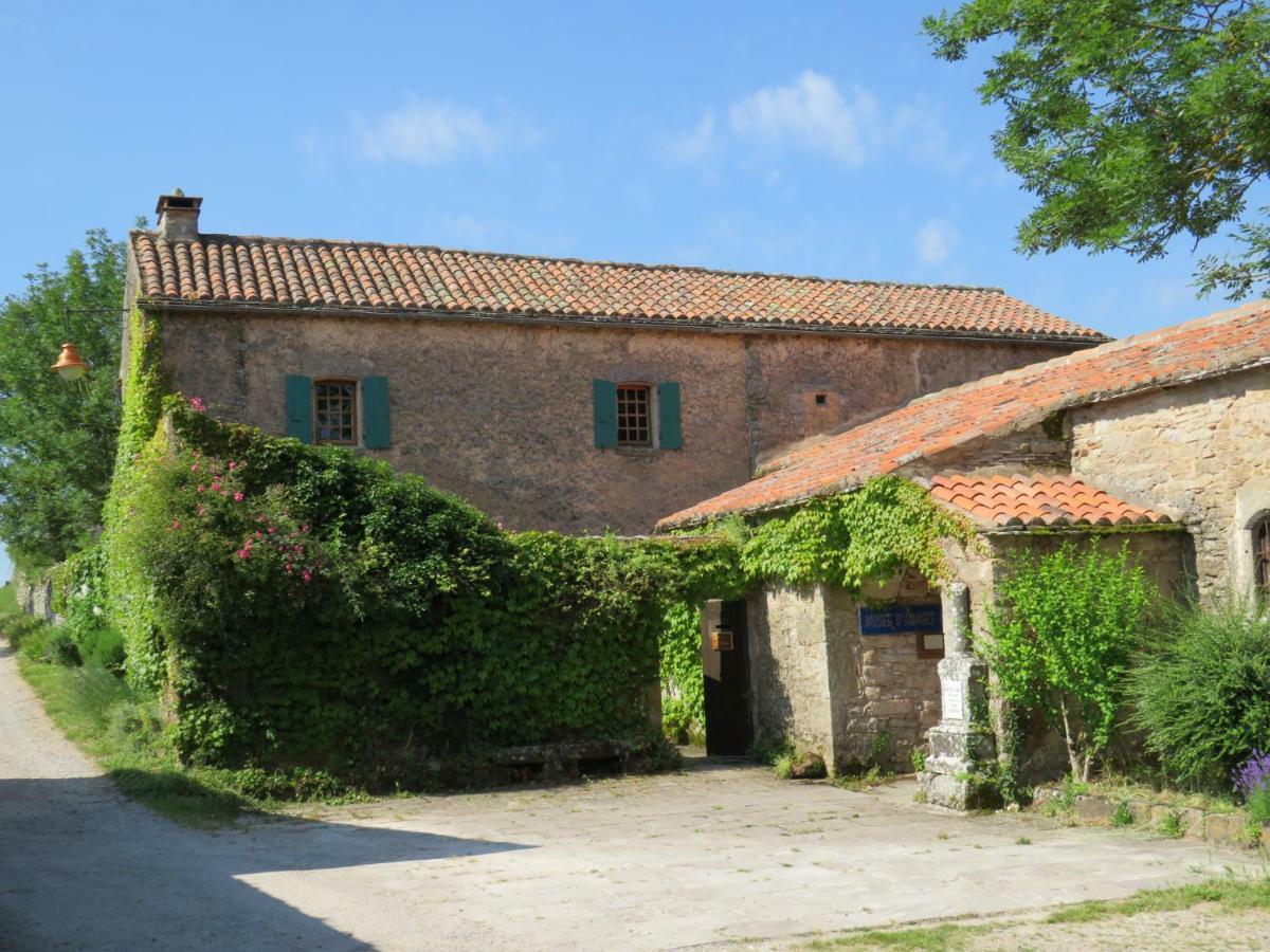 Le Presbytere De Montaigut Montégut Kültér fotó
