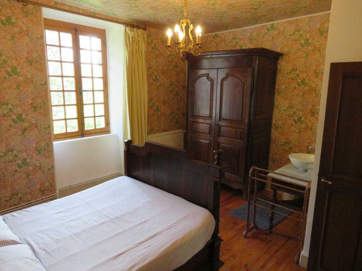 Le Presbytere De Montaigut Montégut Kültér fotó